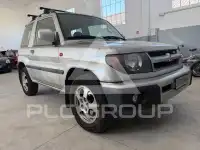 2000 Mitsubishi PAJARO