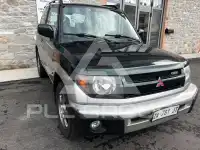 2000 Mitsubishi PAJARO