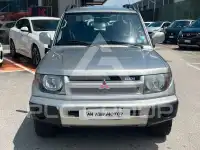 2000 Mitsubishi PAJARO