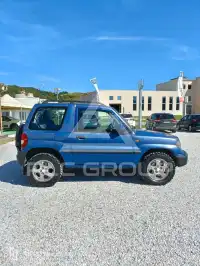2000 Mitsubishi PAJARO