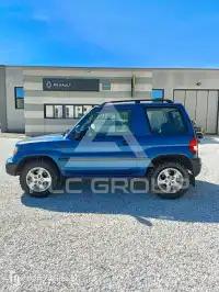 2000 Mitsubishi PAJARO