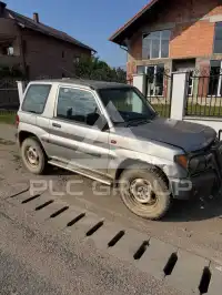 2000 Mitsubishi PAJARO