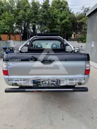 2000 Mitsubishi L200