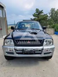 2000 Mitsubishi L200