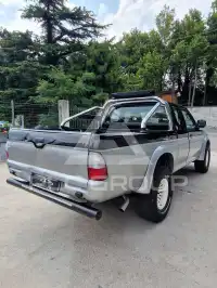 2000 Mitsubishi L200