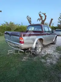 2000 Mitsubishi L200