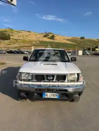 2000 Nissan Pickup