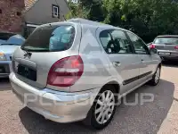 2000 Nissan ALMERA