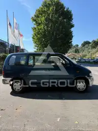 2000 Nissan Serena