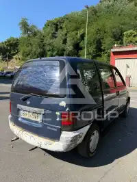 2000 Nissan Serena