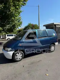 2000 Nissan Serena