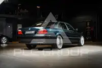 2000 BMW 750