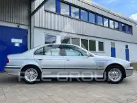 2000 BMW 523