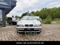2000 BMW 523