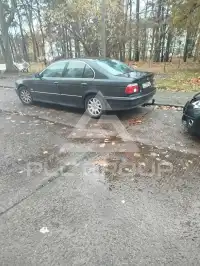 2000 BMW 523
