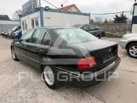 2000 BMW 523
