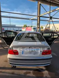 2000 BMW 320