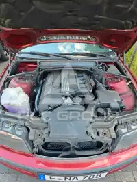2000 BMW 320