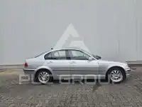 2000 BMW 320