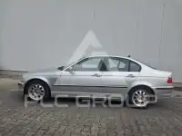 2000 BMW 320