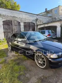 2000 BMW 320