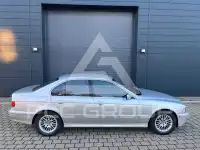 2000 BMW 540