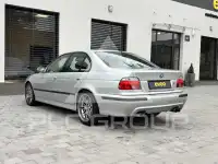 2000 BMW M5