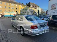 2000 BMW 520