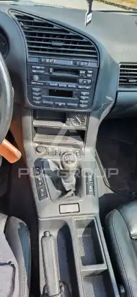 2000 BMW 318