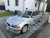 2000 BMW 318