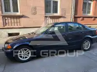 2000 BMW 318