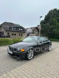 2000 BMW 318