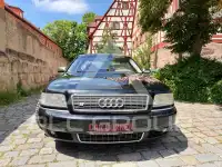 2000 Audi S8