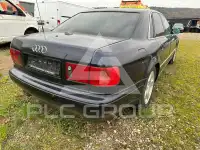 2000 Audi S8