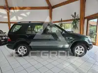 2000 Mercedes Benz ML 320