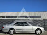 2000 Mercedes Benz E 320