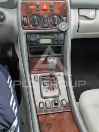 2000 Mercedes Benz CLK 200