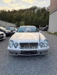 2000 Mercedes Benz CLK 320