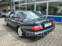 2000 Mercedes Benz E 200