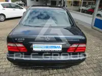 2000 Mercedes Benz E 200