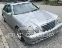 2000 Mercedes Benz E 240