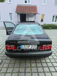 2000 Mercedes Benz E 240