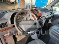 2000 Mercedes Benz V 220