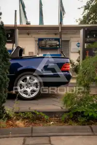 2000 Mercedes Benz SL 320