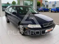 2000 Volvo V40