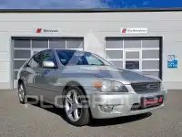 2000 Lexus IS200