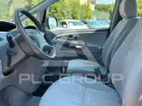 2000 Toyota PREVIA