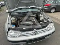 2000 Volkswagen GOLF