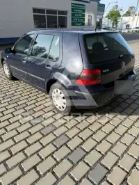 2000 Volkswagen GOLF