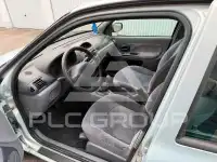 2000 Renault Clio